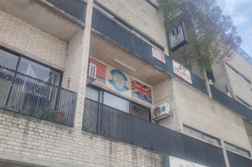 T6, Lightgrey (Pusat Komersial LGSB)