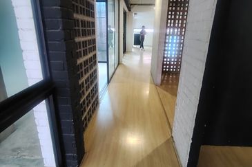 T6, Lightgrey (Pusat Komersial LGSB)