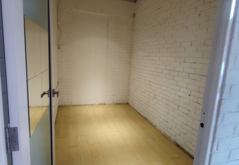 T6, Lightgrey (Pusat Komersial LGSB)