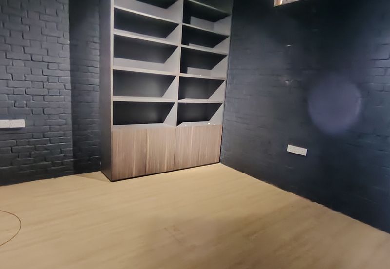 T6, Lightgrey (Pusat Komersial LGSB)