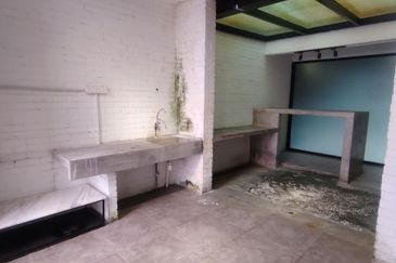 T6, Lightgrey (Pusat Komersial LGSB)