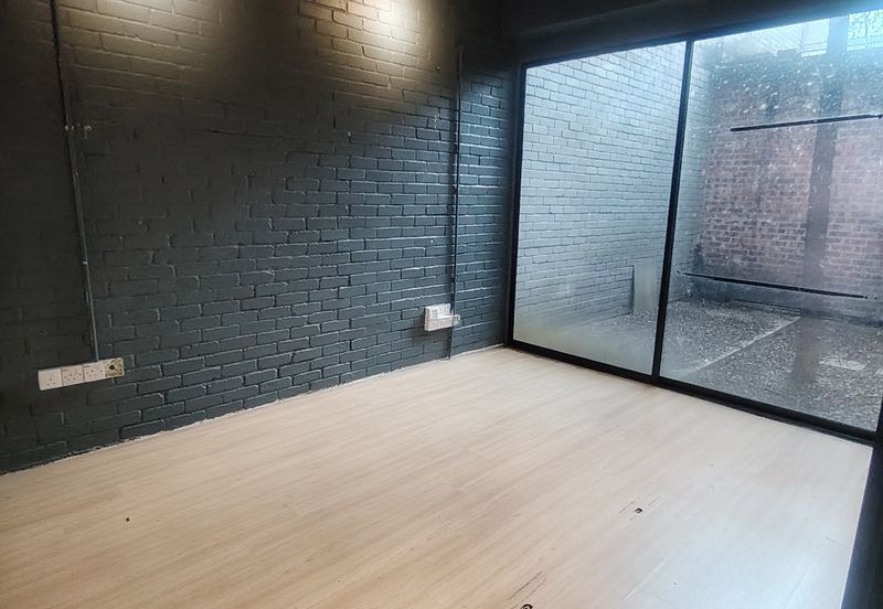 T6, Lightgrey (Pusat Komersial LGSB)