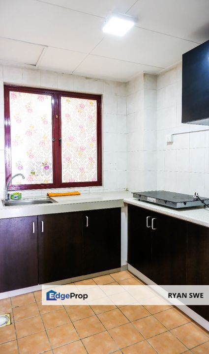 Villamas Condo@Sg Buloh For Sale 1268sf South West, Selangor, Sungai Buloh