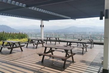 Kiara East Suite DEX