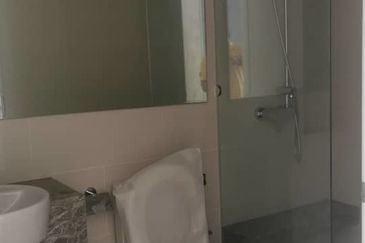 Kiara East Suite DEX