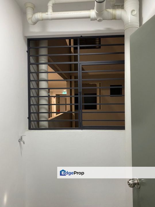 The Herz Condo Mid Floor Unblock View Strategy Location MRT Must View, Selangor, Kepong