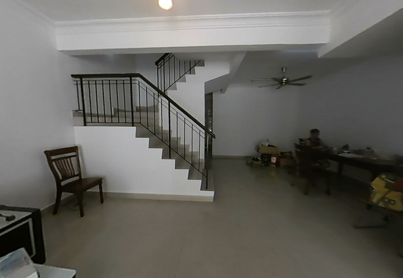 2.5sty Melati Matahari Mawar Laman Rimbunan