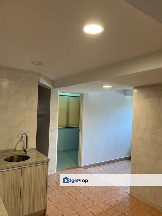 Villamas Condo Mid Floor Quite Cozy Environment International School , Selangor, Sungai Buloh