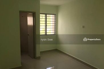 3sty Taman Sri Putra 3 Landed Freehold Low Density Basic Unit MRT