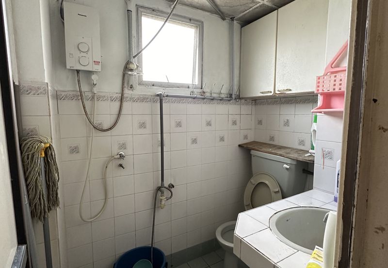 Sri Damansara Courts