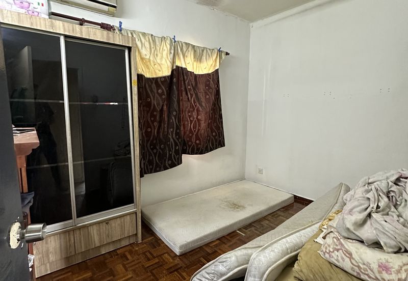 Sri Damansara Courts