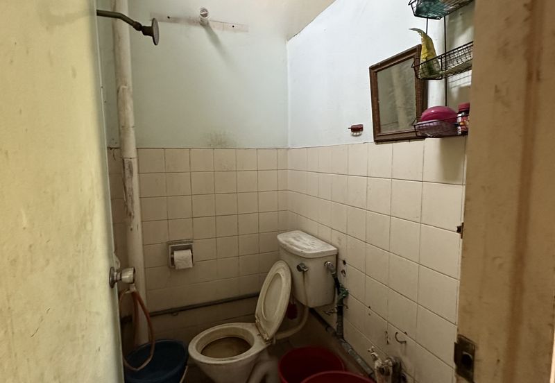 Sri Damansara Corner 3600sf Facing Empty Land Freehold Strategy Loc KL