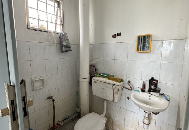 Meranti Apartment, Taman Subang Mewah