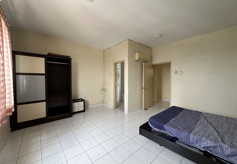 Mutiara Oriental Condominium