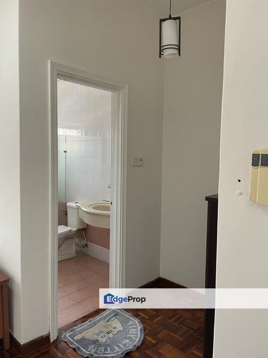 Parkville Townhouse Upper Floor Move in Conditions Cozy Environment PJ, Selangor, Sunway Damansara