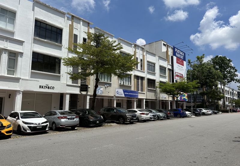 Taman Industrial Sungai Buloh (TSB Commercial Centre)