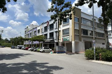 Taman Industrial Sungai Buloh (TSB Commercial Centre)