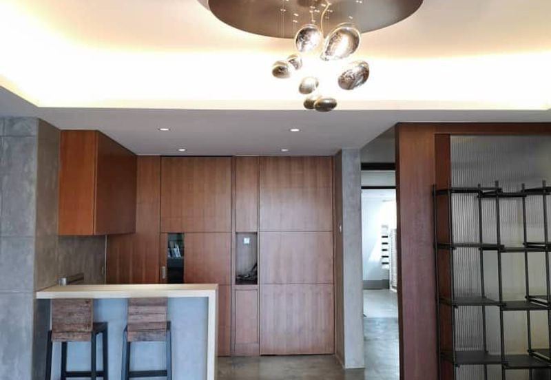 Papillon Desahill Condominium