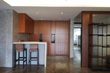 Papillon Desahill Condominium