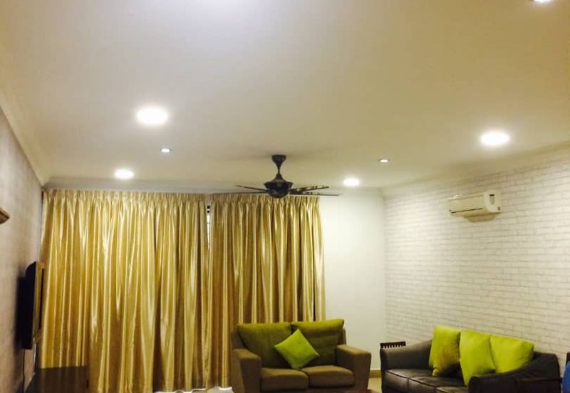 Papillon Desahill Condominium