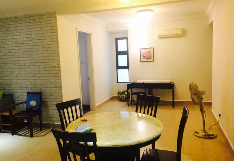 Papillon Desahill Condominium