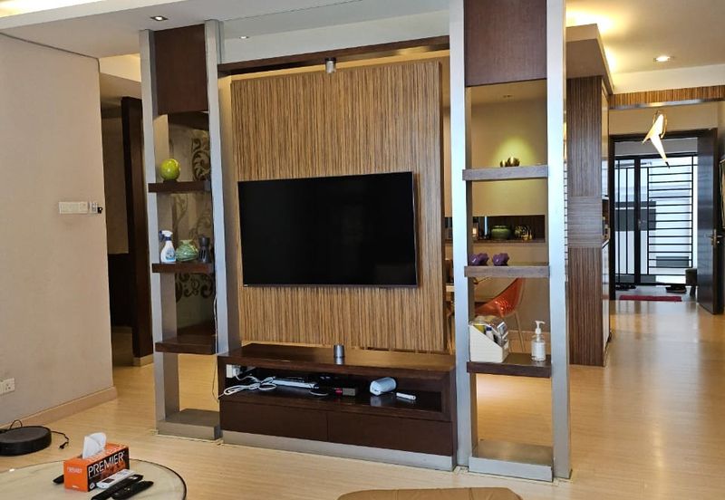 Papillon Desahill Condominium