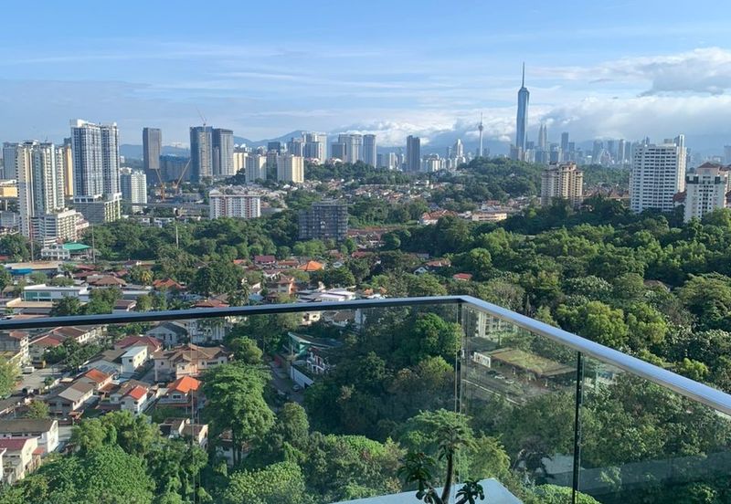 Papillon Desahill Condominium