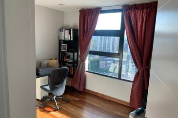 Papillon Desahill Condominium