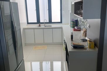 Papillon Desahill Condominium