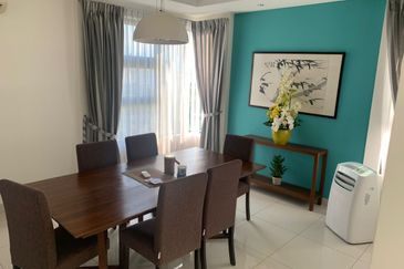 Papillon Desahill Condominium