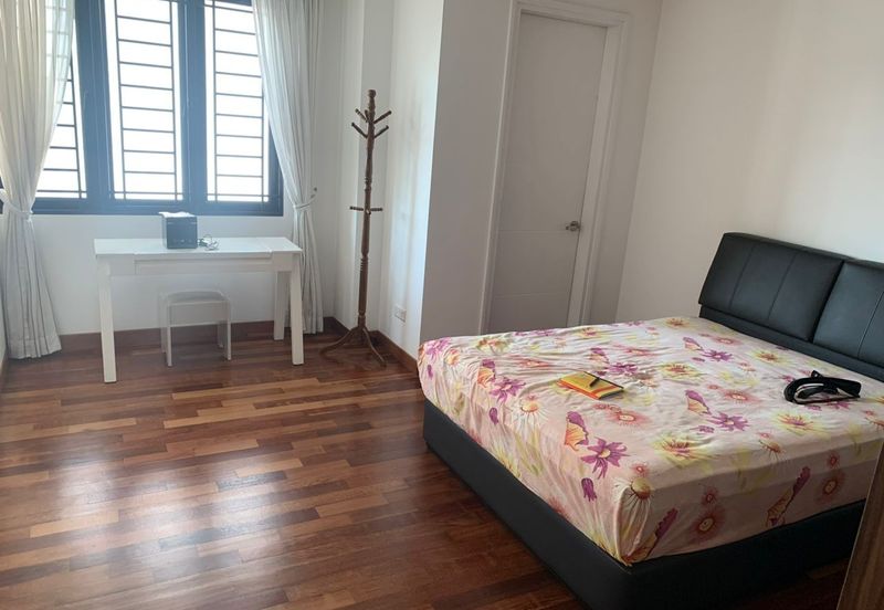 Papillon Desahill Condominium