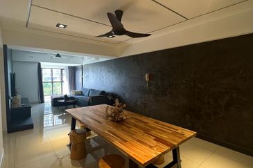 Royalle Condominium @ North Kiara