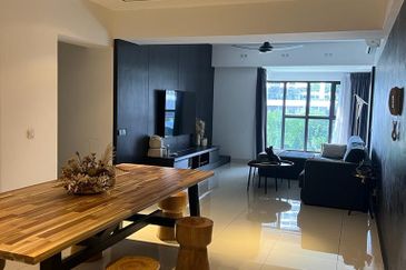Royalle Condominium @ North Kiara