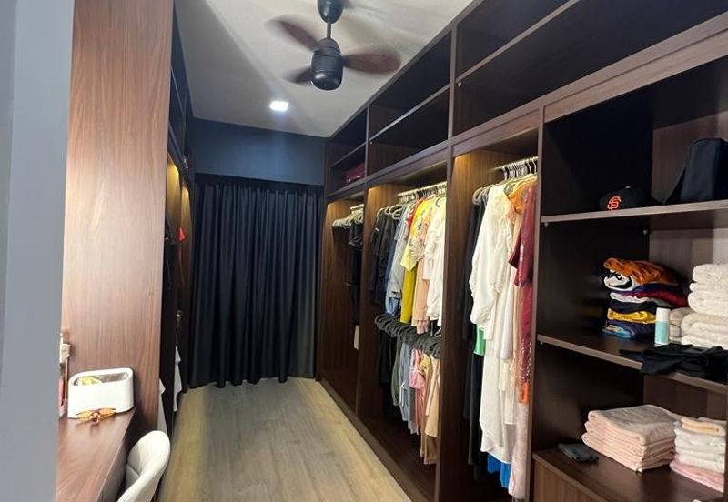 Royalle Condominium @ North Kiara