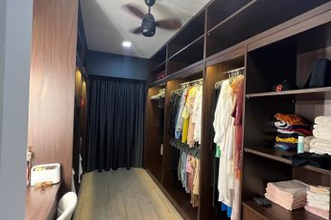 Royalle Condominium @ North Kiara