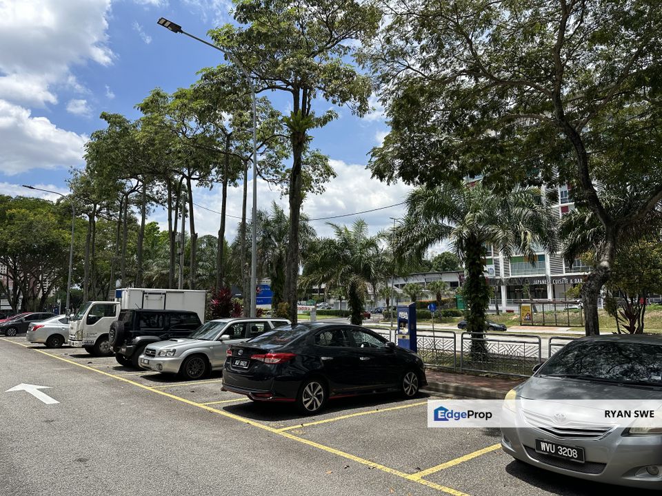 3.5sty Kota Damansara Shop, The Strand, Facing Mainroad, Tenanted Sel, Selangor, Petaling Jaya