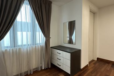 Papillon Desahill Condominium