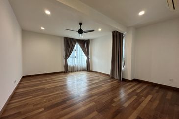 Papillon Desahill Condominium