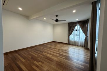 Papillon Desahill Condominium