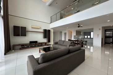 Papillon Desahill Condominium