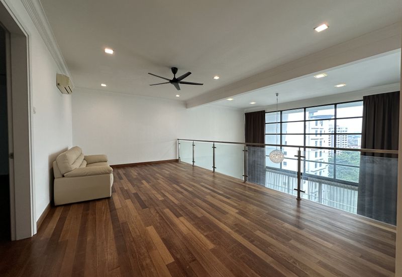 Papillon Desahill Condominium