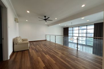 Papillon Desahill Condominium