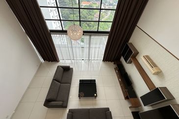 Papillon Desahill Condominium