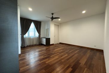 Papillon Desahill Condominium