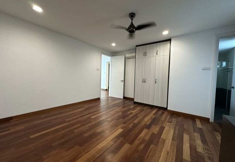 Papillon Desahill Condominium