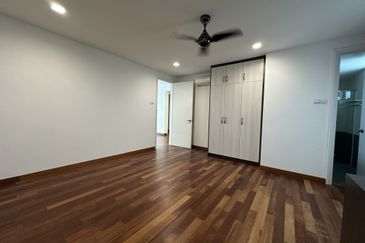 Papillon Desahill Condominium