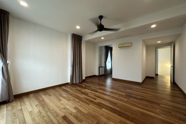 Papillon Desahill Condominium