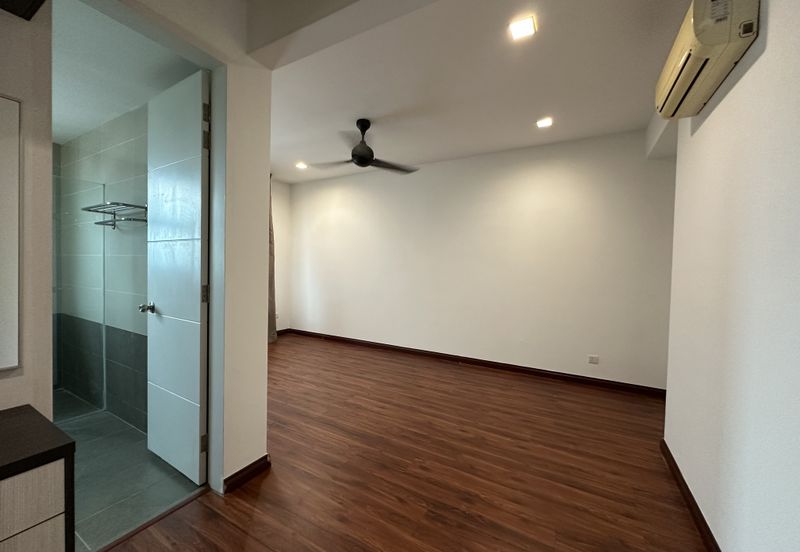 Papillon Desahill Condominium