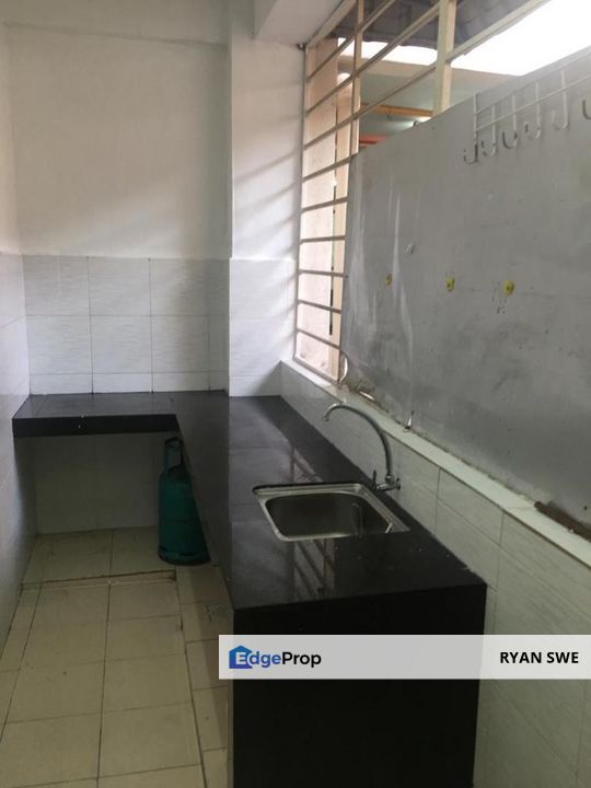 Vista Mutiara Condo Well Kept Mid Floor Below Market Price Must View, Kuala Lumpur, Kepong