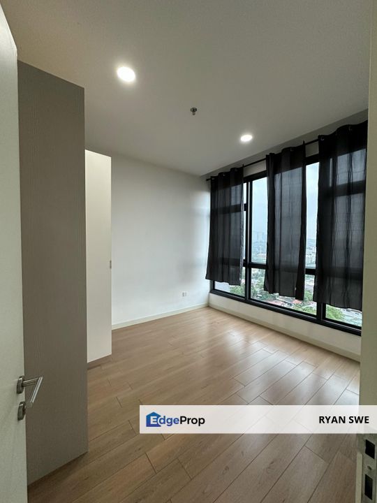 Amanja Service Residence 2 car parks High Floor Freehold Below Market, Selangor, Kepong